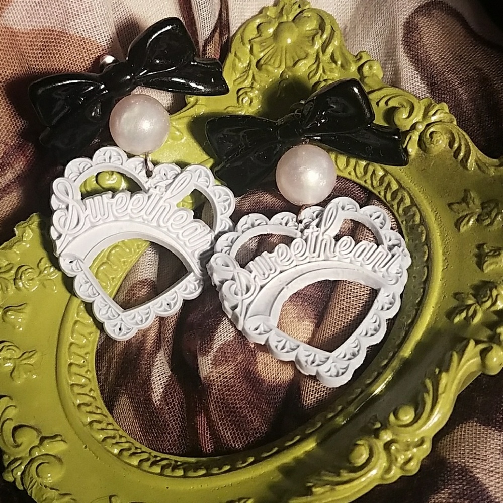 Sweetheart Earrings